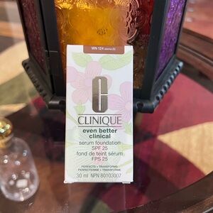 Clinique Foundation Broad Spectrum SPF 25